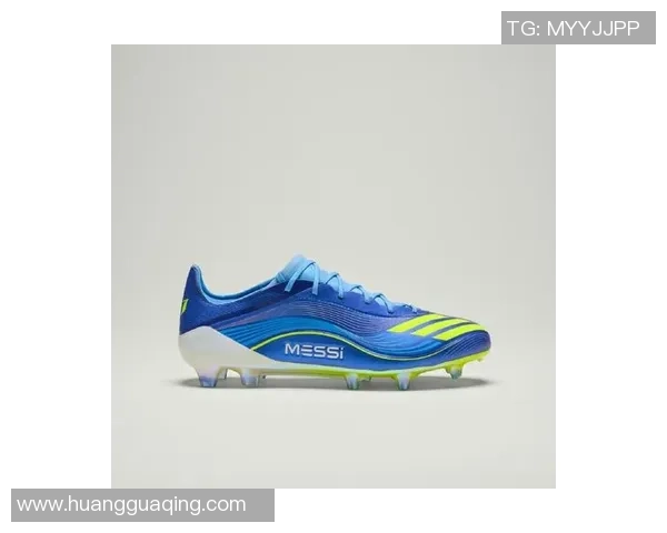 近期足球星脚下新宠 多款最新足球鞋亮相赛场引领潮流风尚